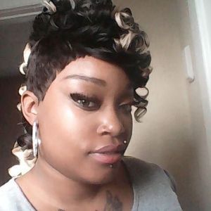 Meet your Posher, Sade